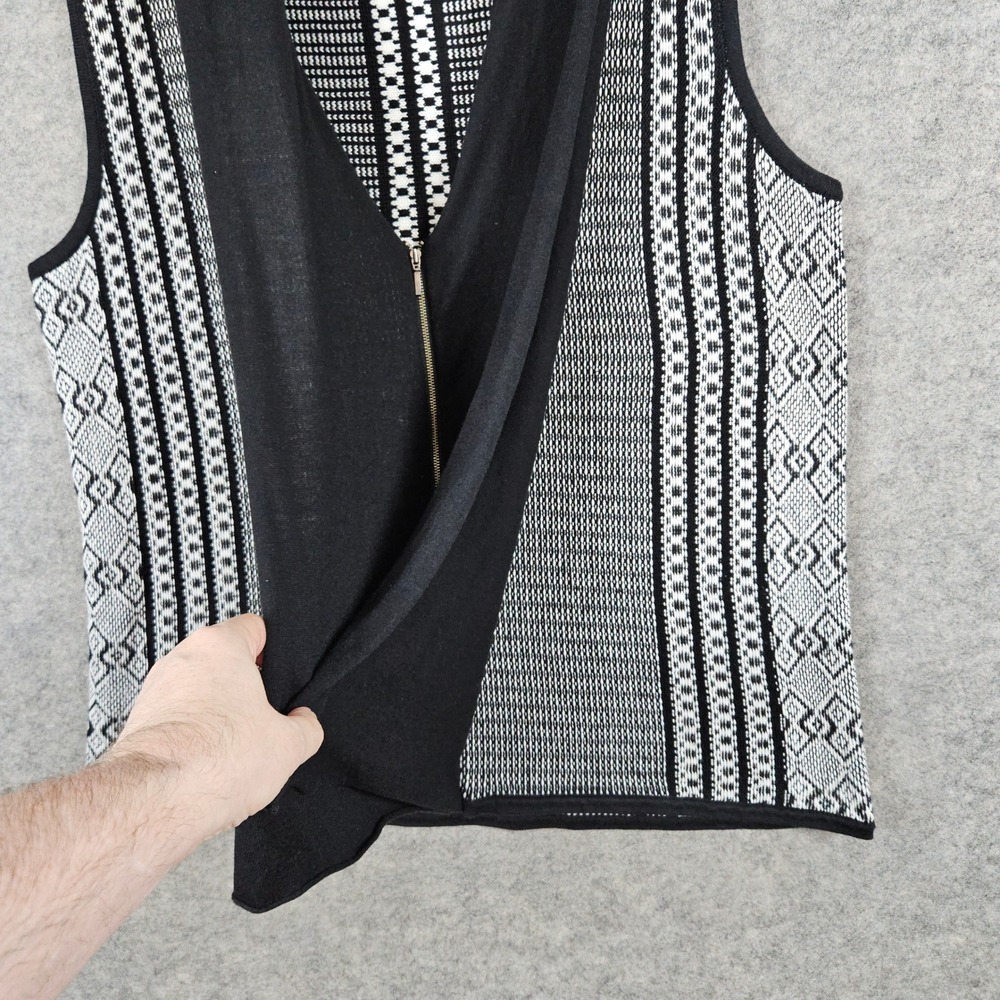 ORVIS Women's Black & White Geometric Zip Up Sweater Vest Size XL Cowl Neck Cozy - Picture 2 of 10